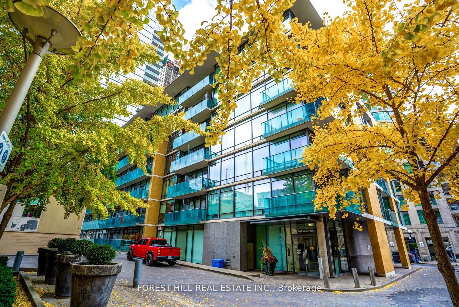 21 Scollard Street 103, Toronto, On M5r 1g1