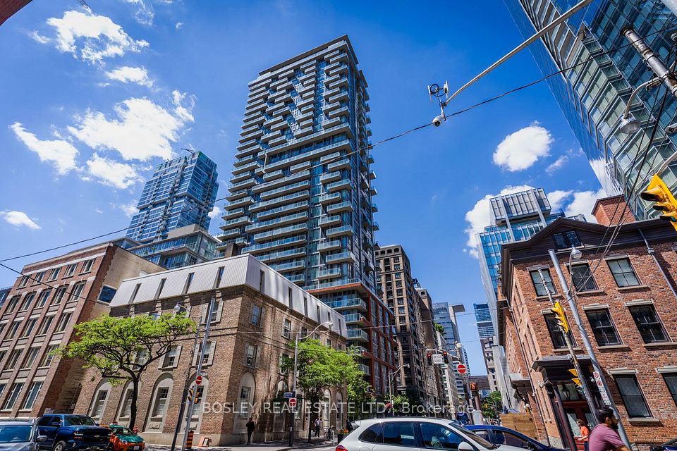 126 Simcoe Street 1302, Toronto, On M5h 4e6