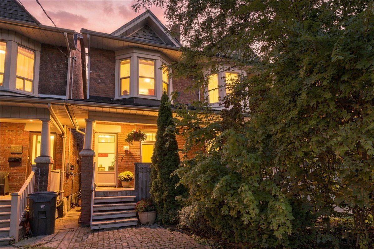 334 Albany Avenue, Toronto, On M5r 3c9
