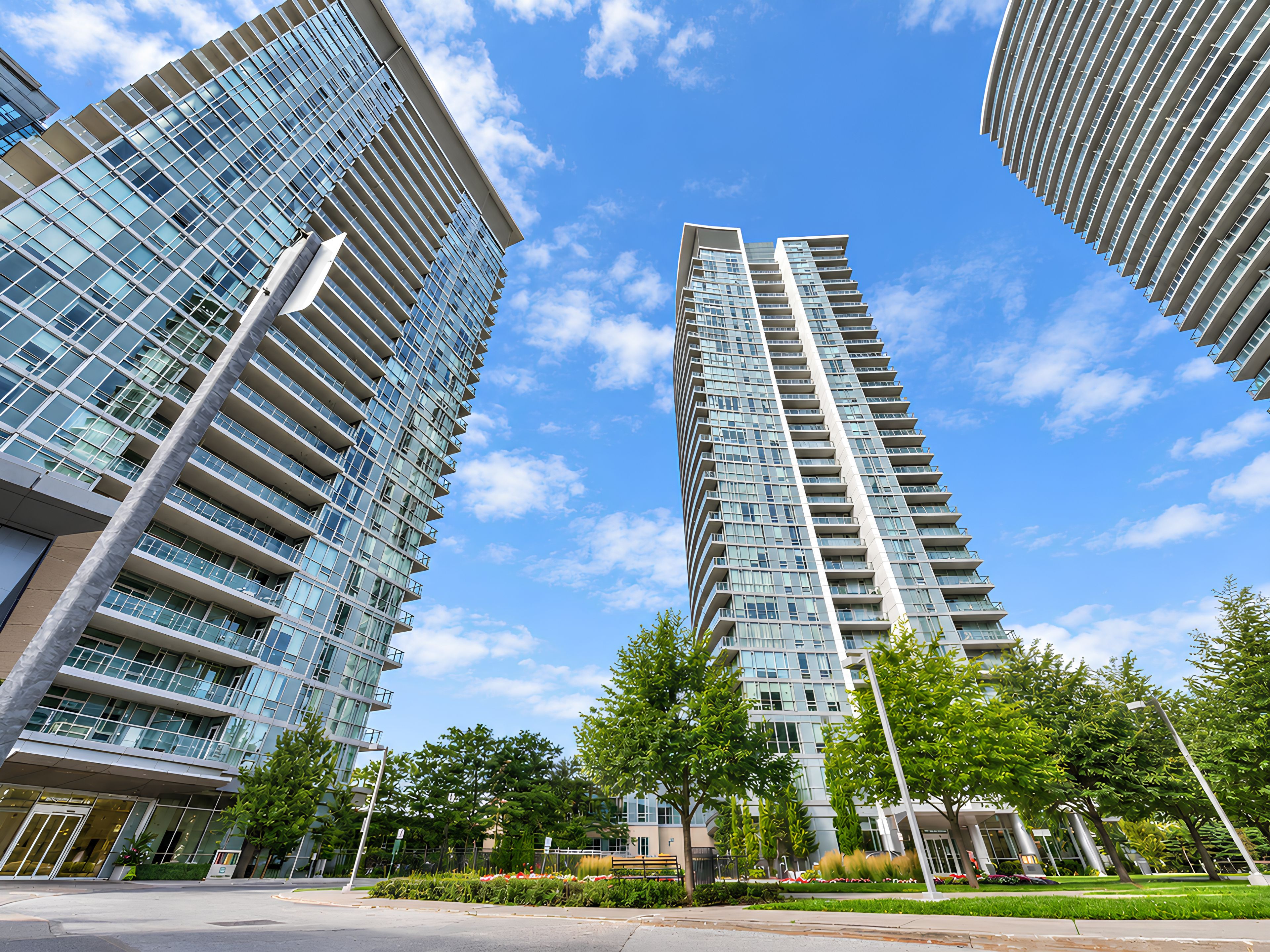 62 Forest Manor Road 2002, Toronto, On M2j 0b6
