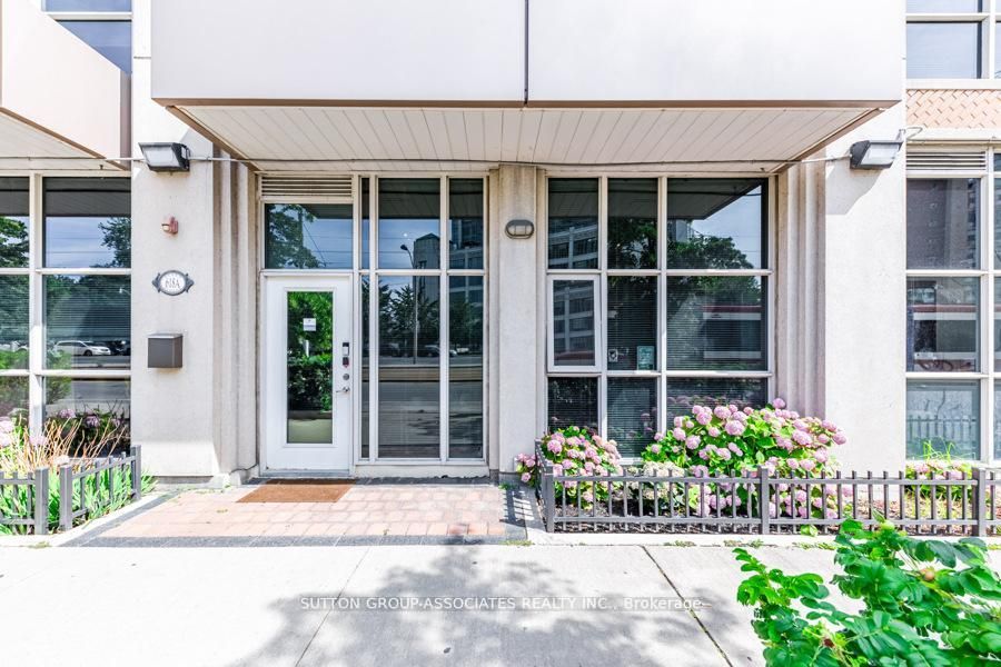 618 A Fleet Street 110, Toronto, On M5v 1a8