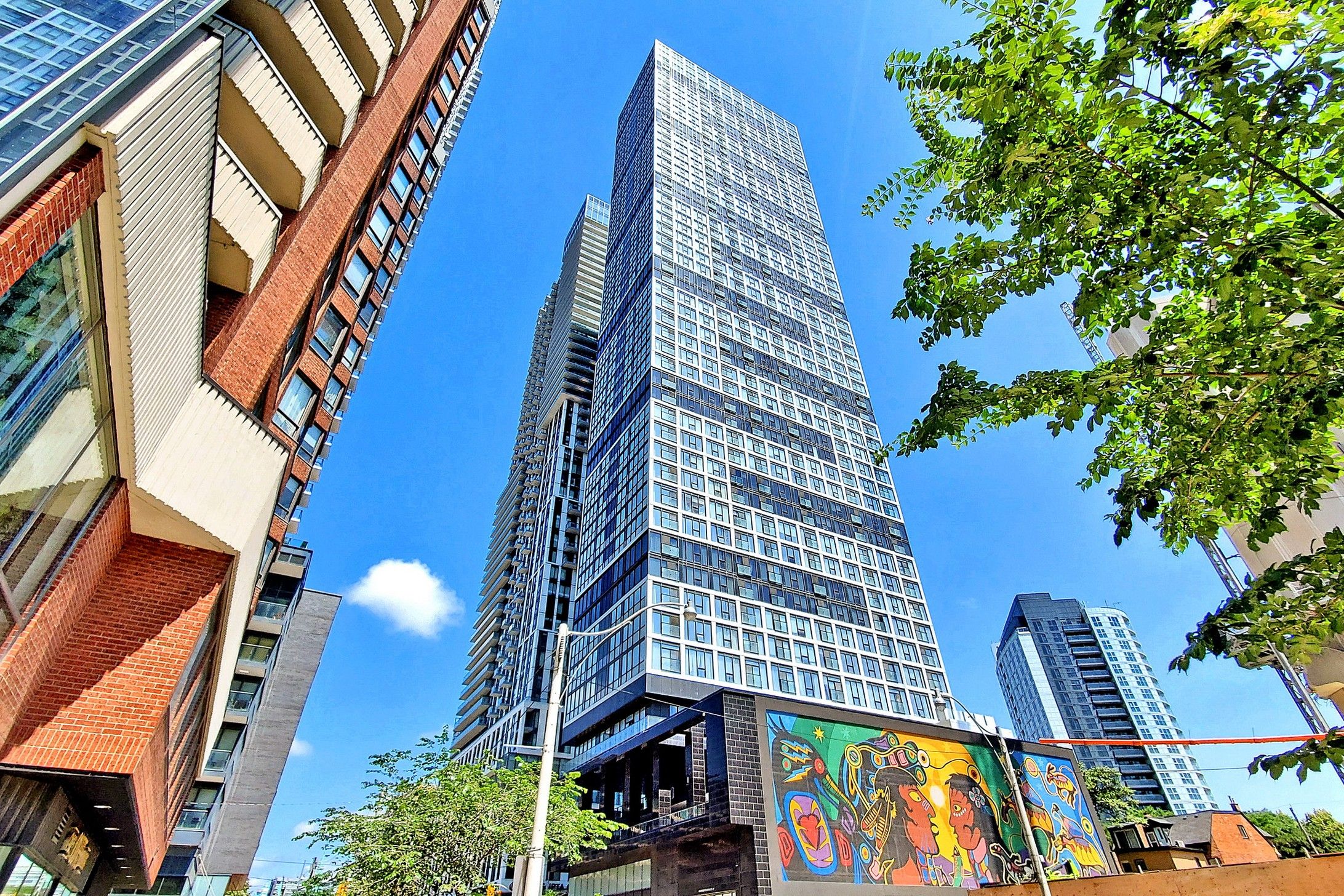 251 Jarvis Street 2410, Toronto, On M5b 2c2