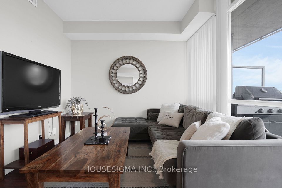 30 Canterbury Place 515, Toronto, On M2n 0b9