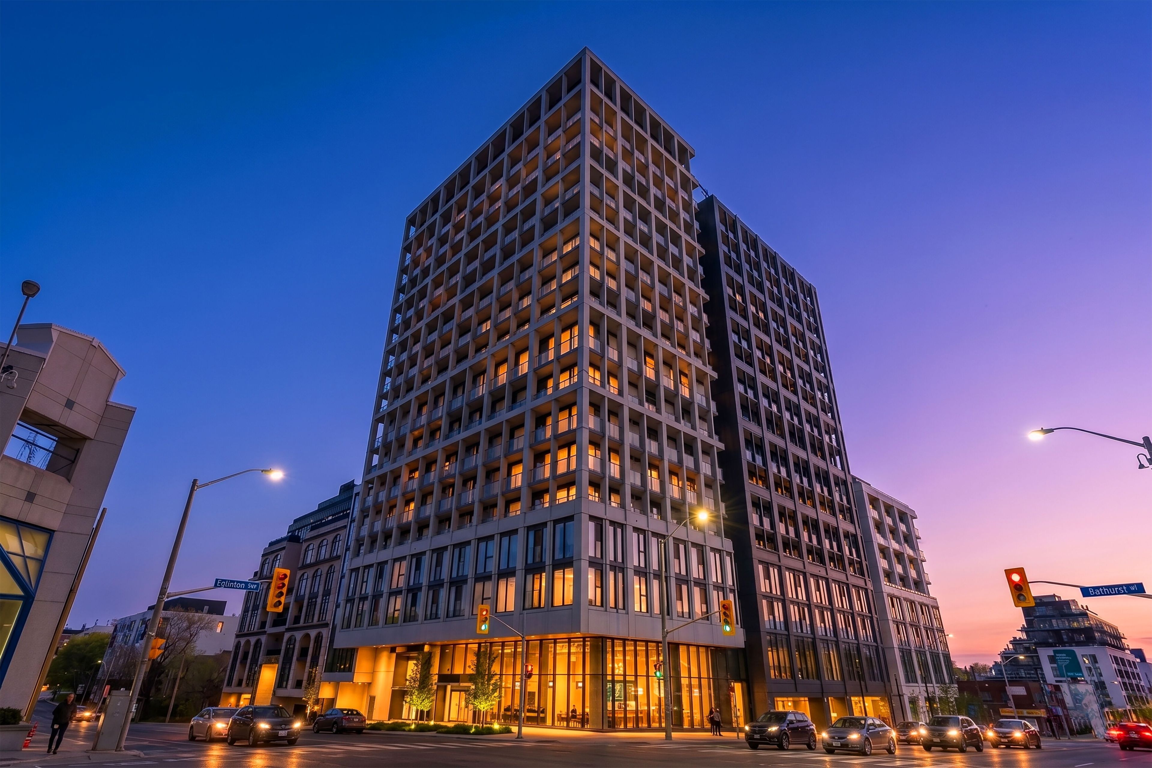 2020 Bathurst Street 1121, Toronto, On M5p 0a6