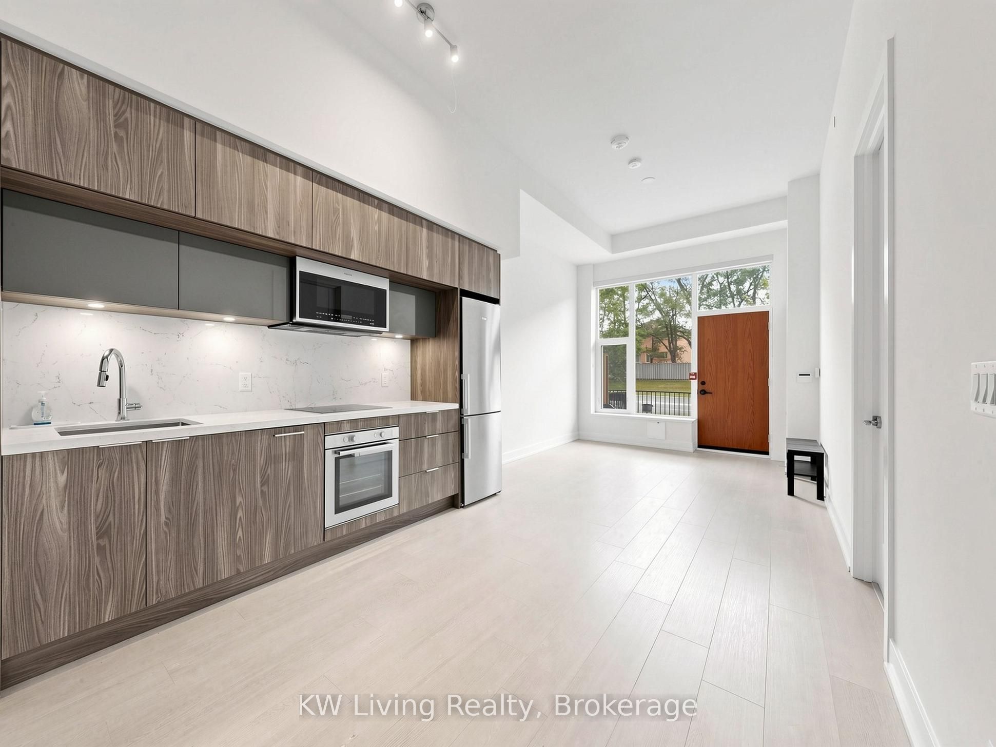 25 Adra Grado Way 238, Toronto, On M2j 0h6