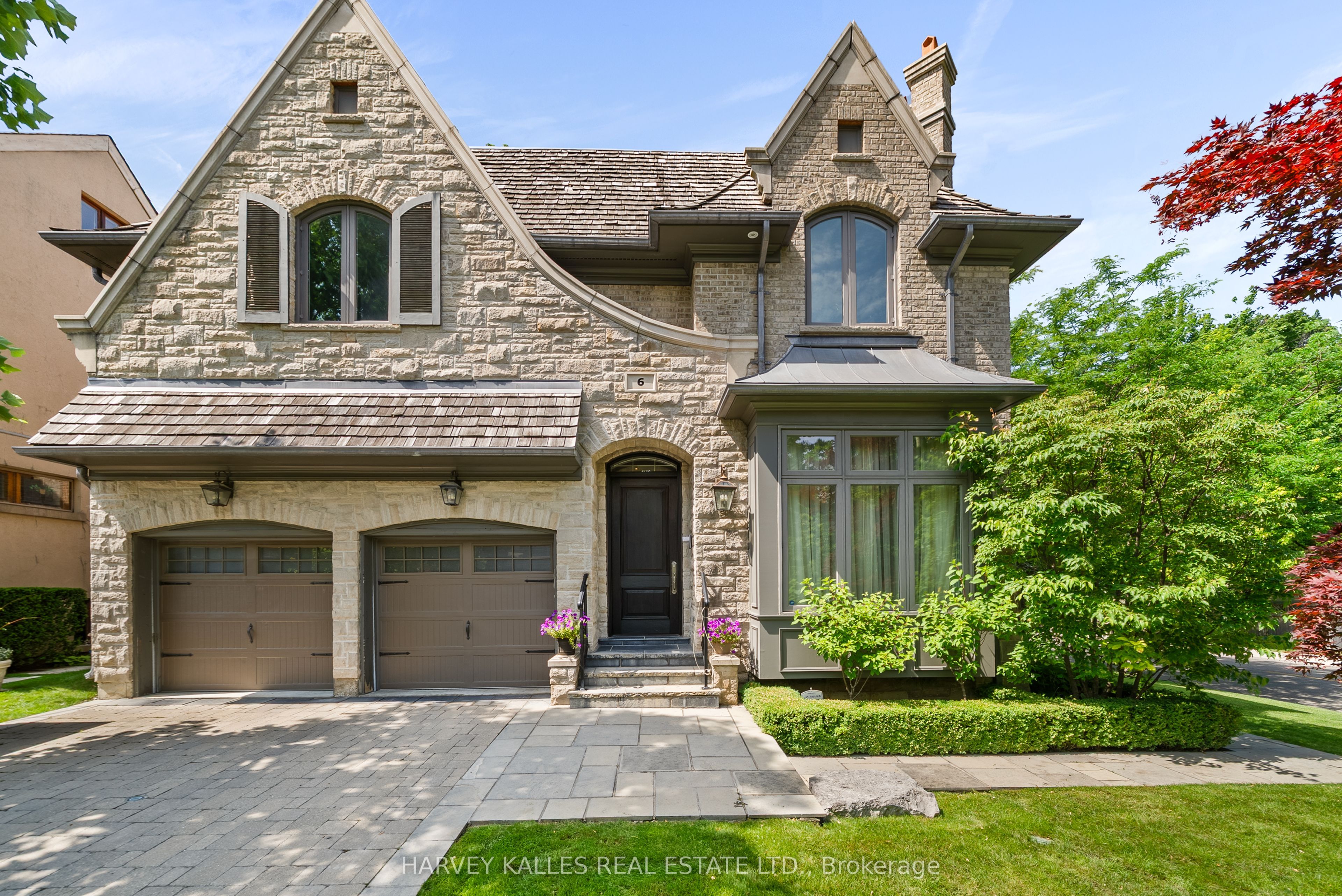 6 Vesta Drive, Toronto, On M5p 2z3