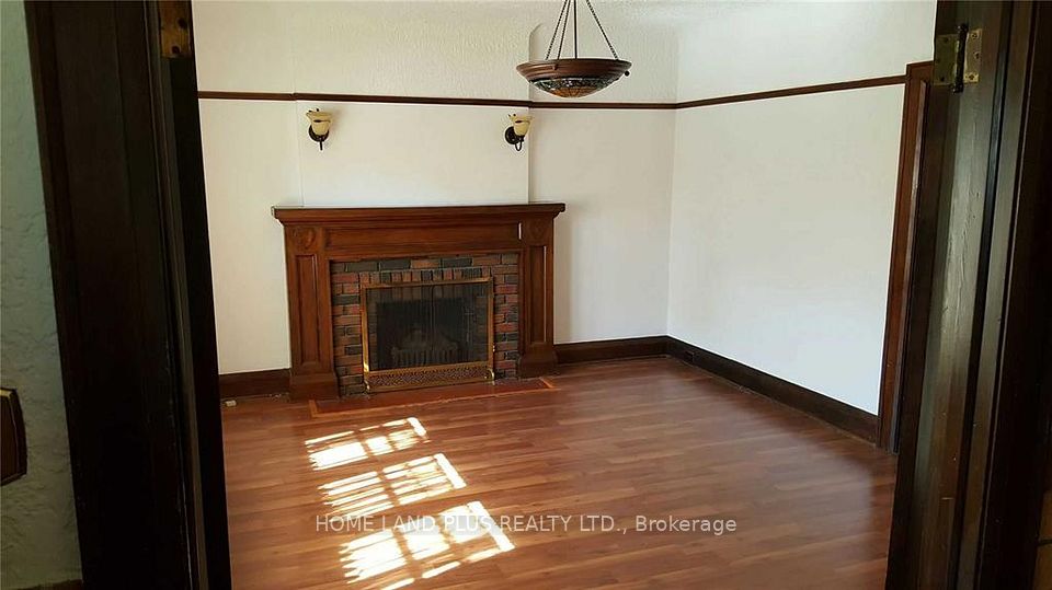 68 Parkview Avenue, Toronto, On M2n 3y2