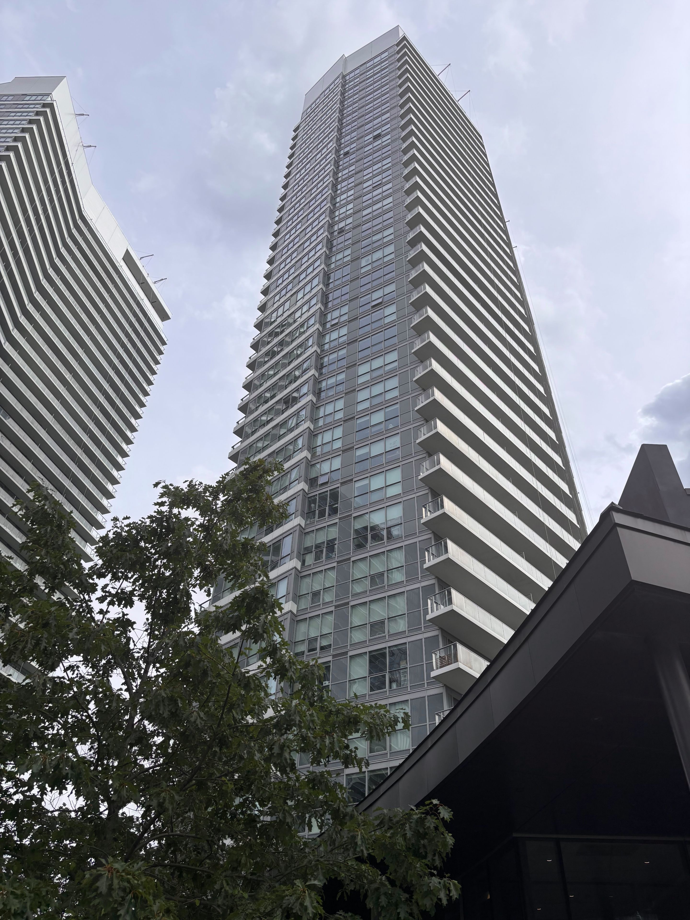115 Mcmahon Drive 2107, Toronto, On M2k 0e3