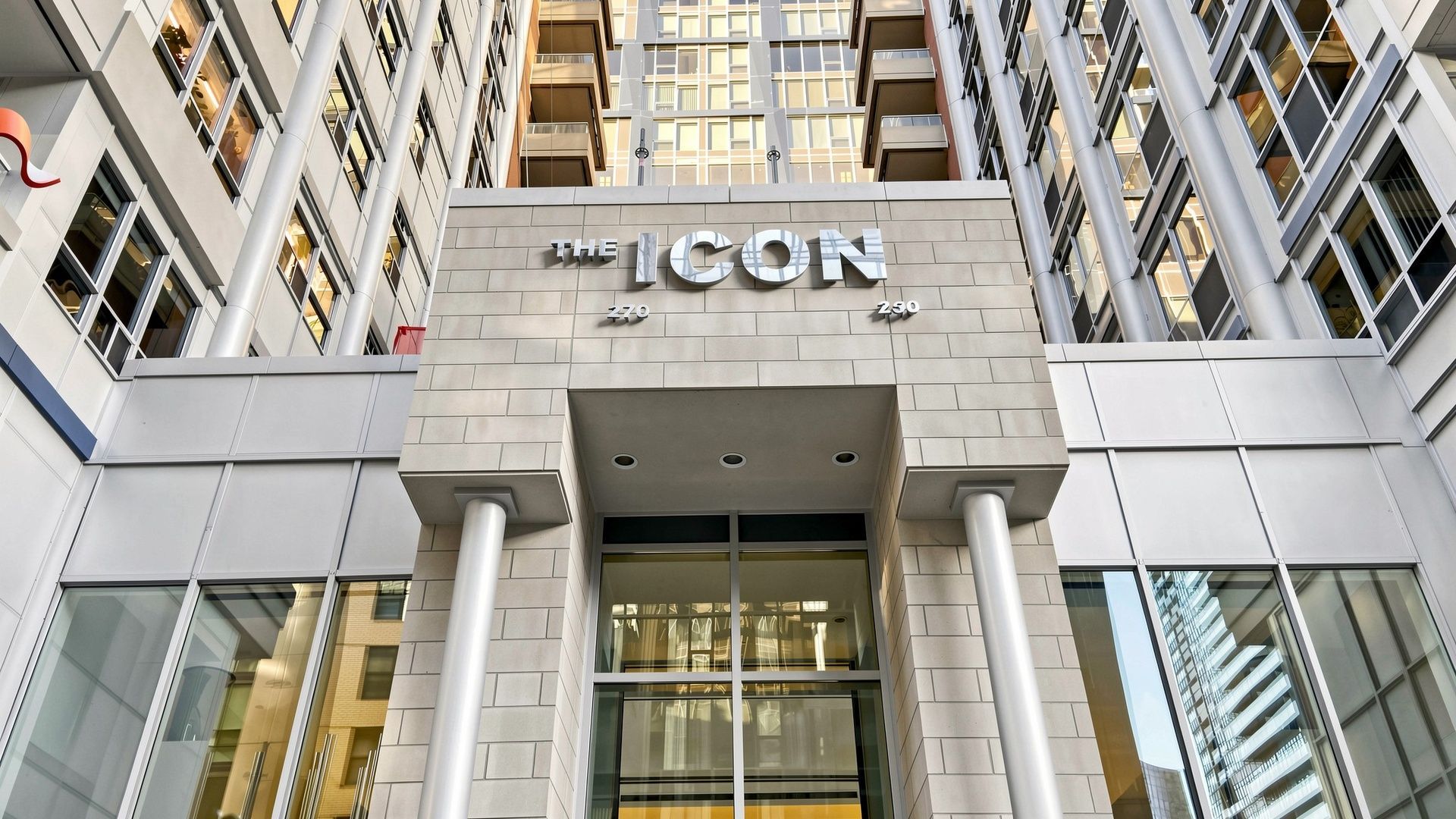 250 Wellington Street W 1532, Toronto, On M5v 3p6