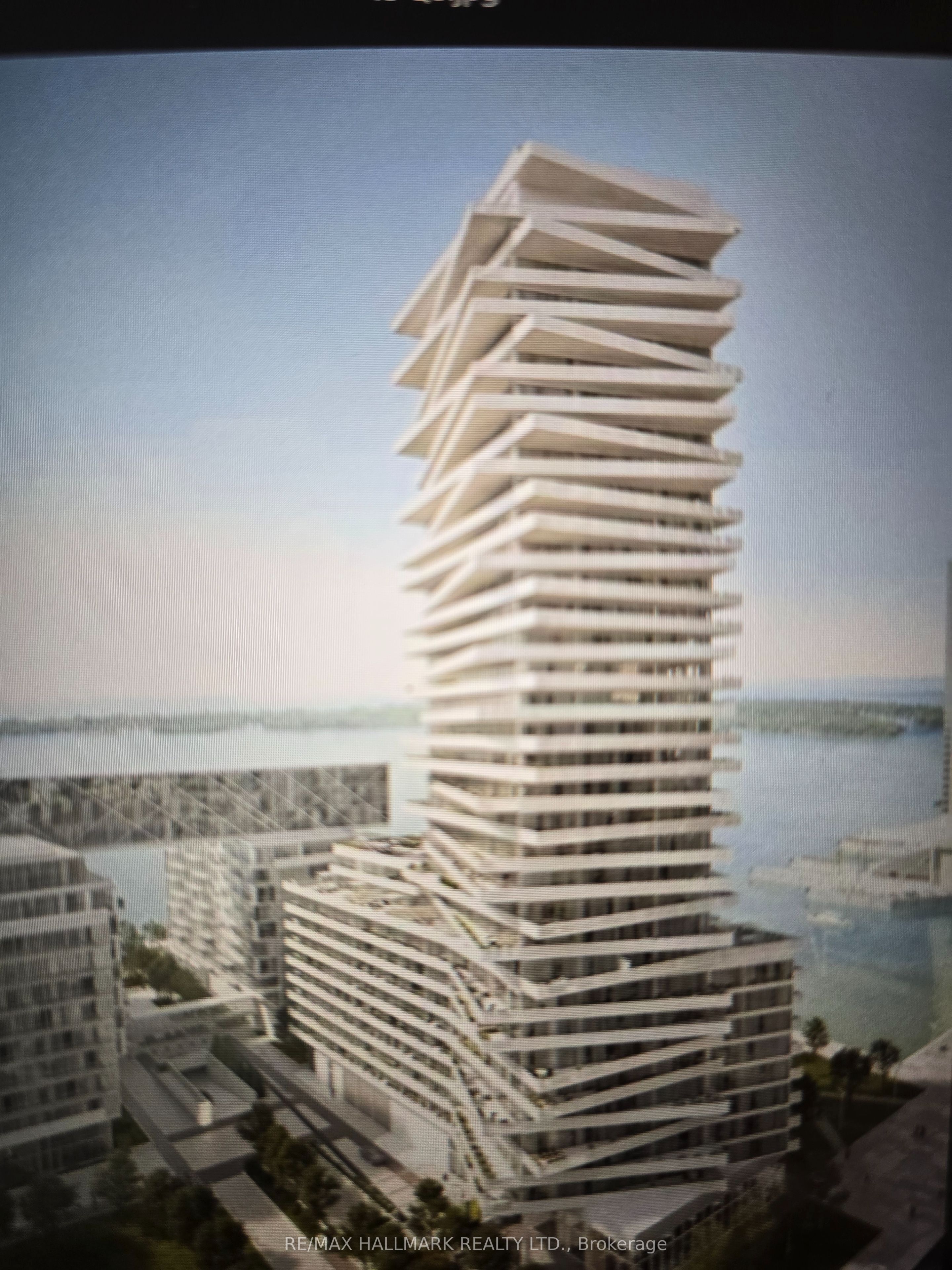 15 Queens Quay E 2210, Toronto, On M5e 0a4