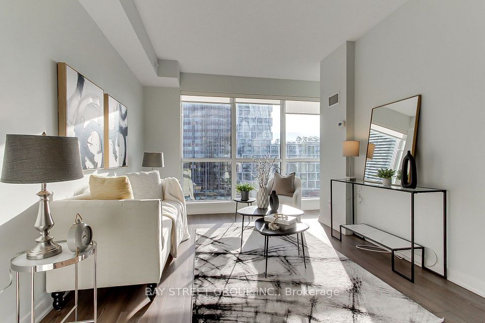 60 Berwick Avenue 1212, Toronto, On M5p 0a3