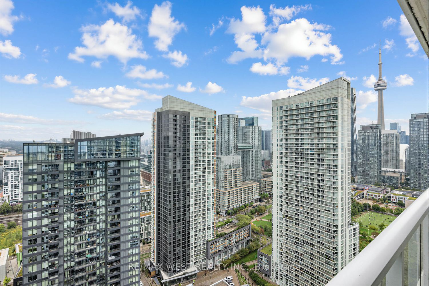 17 Bathurst Street 3806, Toronto, On M5v 1a5