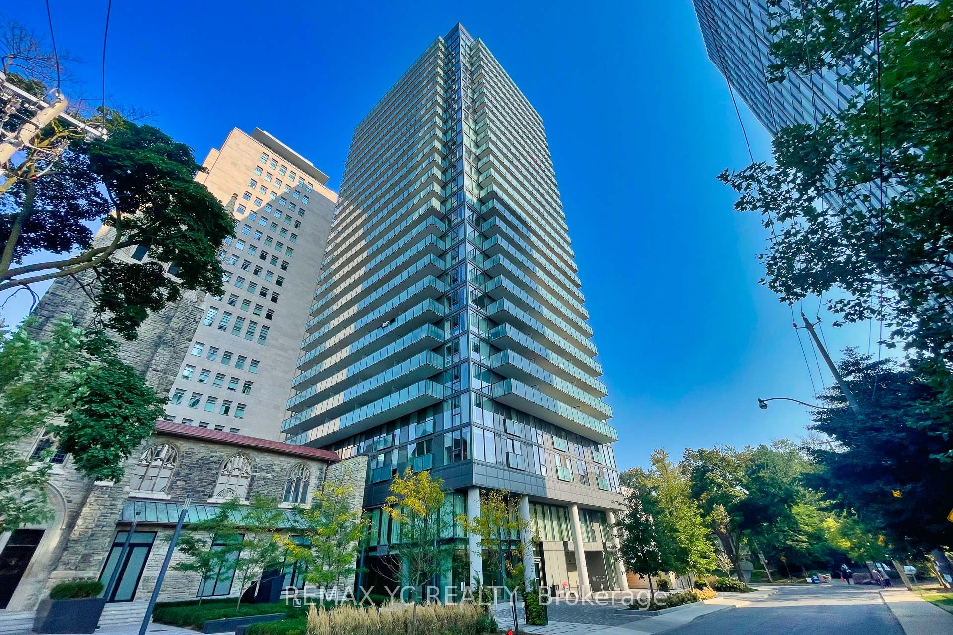 99 Foxbar Road 1908, Toronto, On M4v 0b2