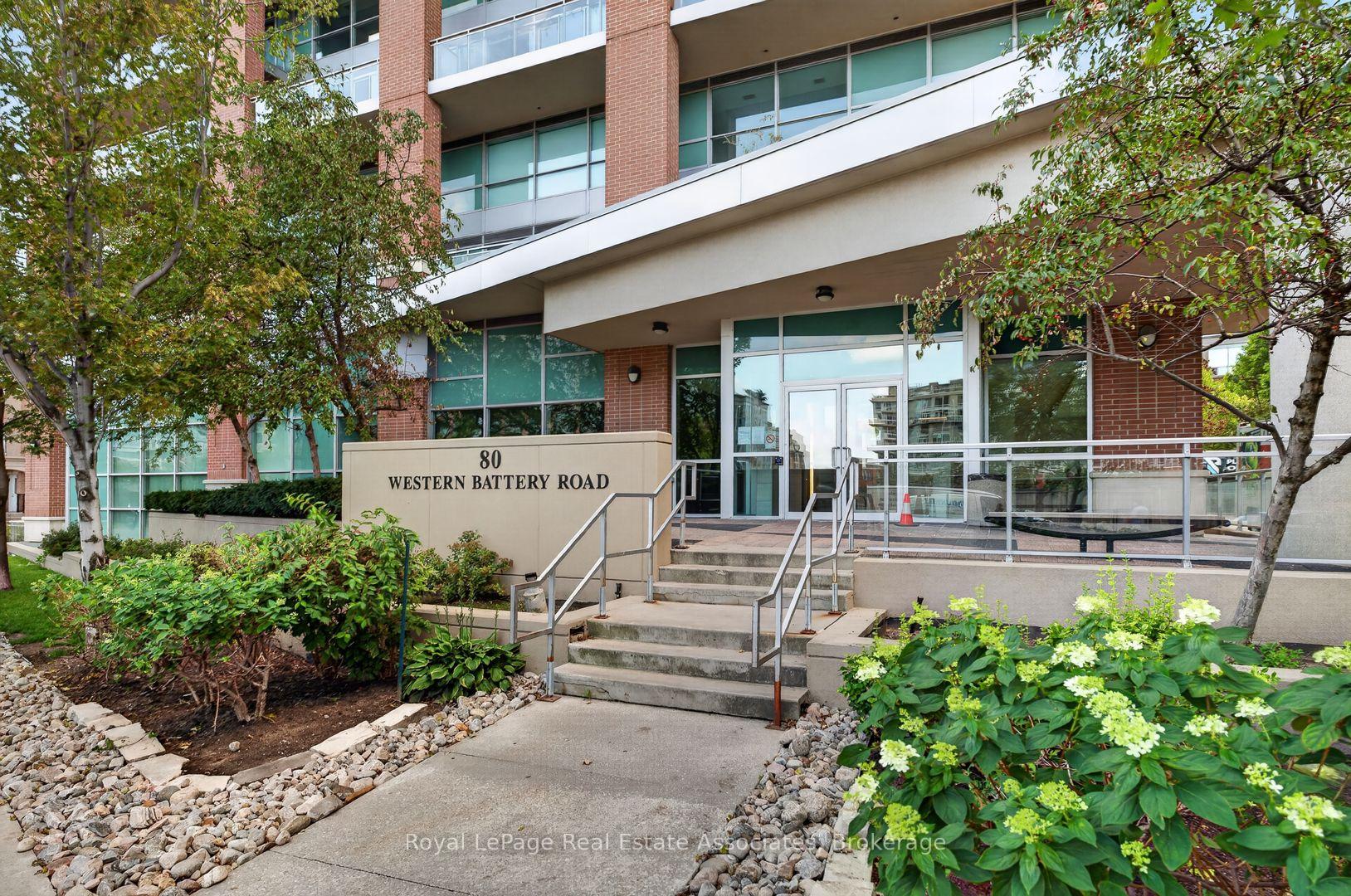 80 Western Battery Road 2210, Toronto, On M6k 3s1