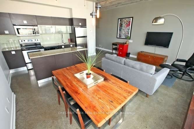 10 Morrison Street 811, Toronto, On M5v 2t8