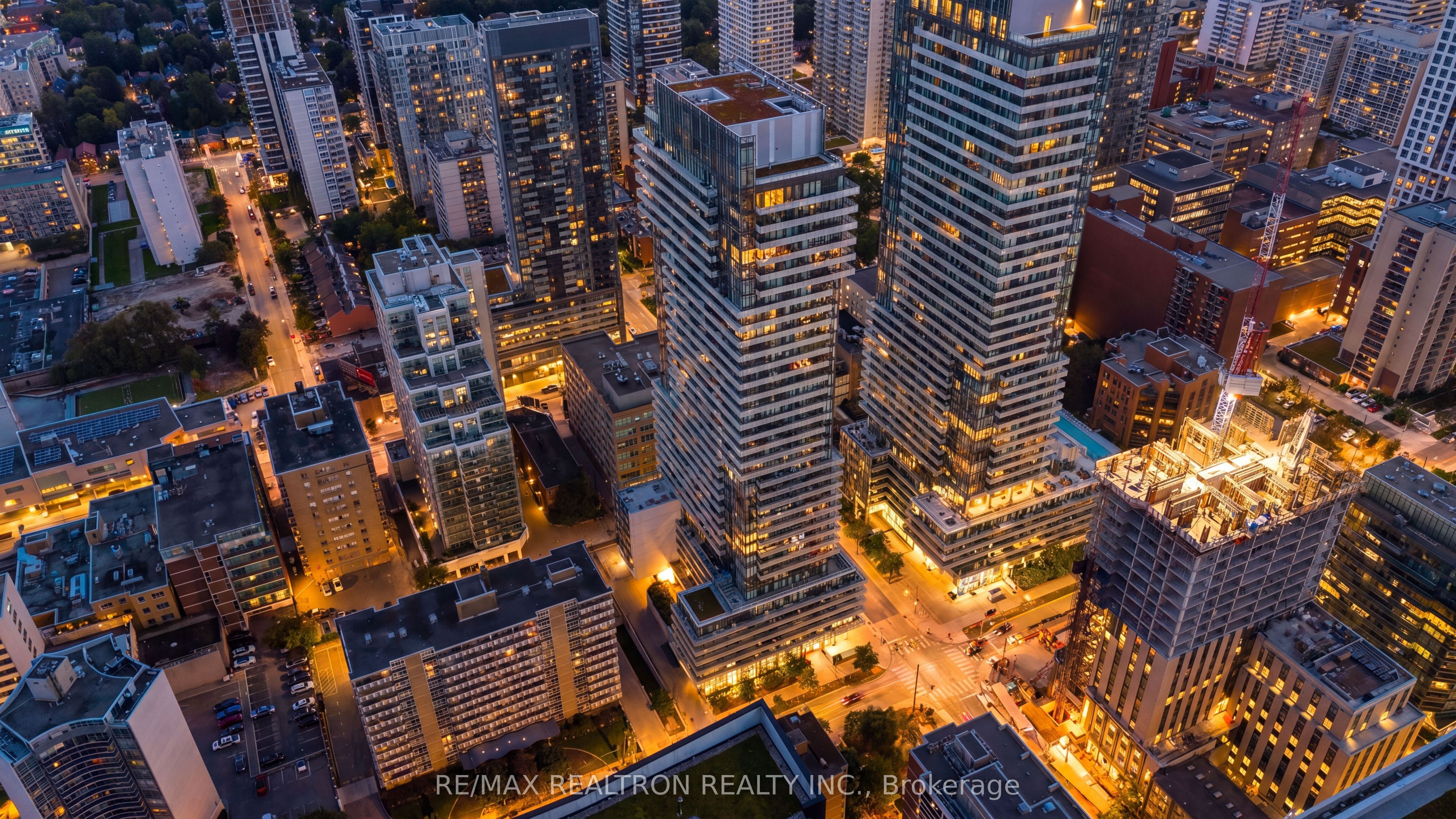 185 Roehampton Avenue 510, Toronto, On M4p 2k5