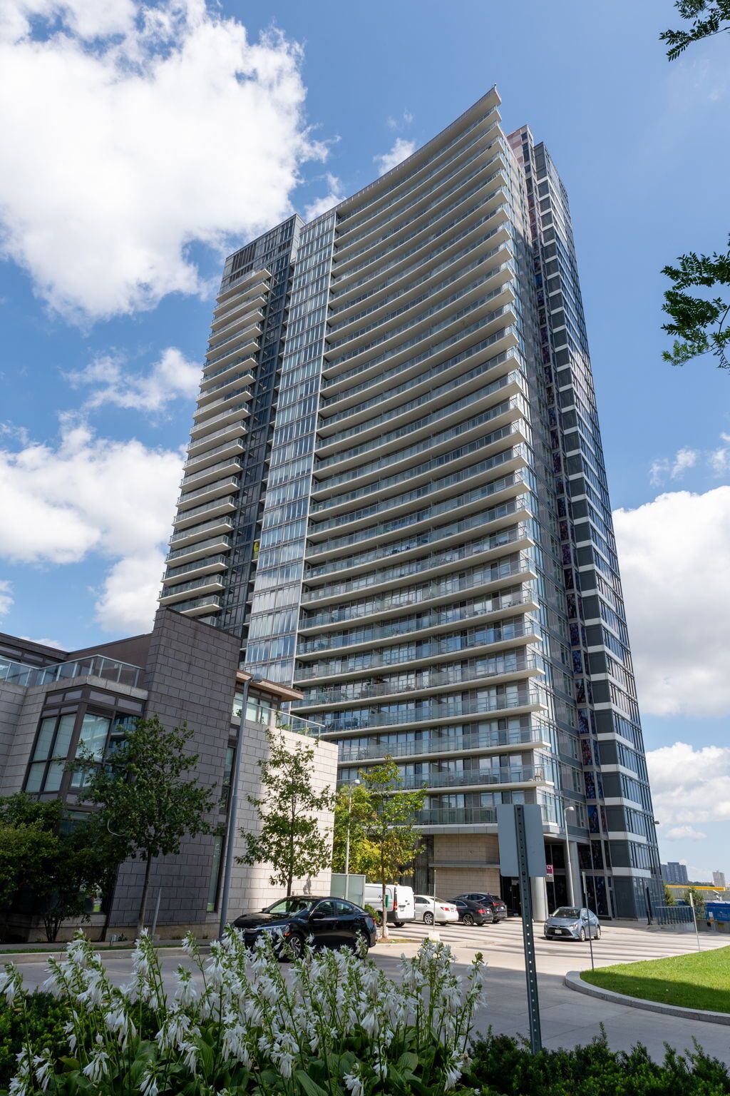 121 Mcmahon Drive E 903, Toronto, On M2k 0c2
