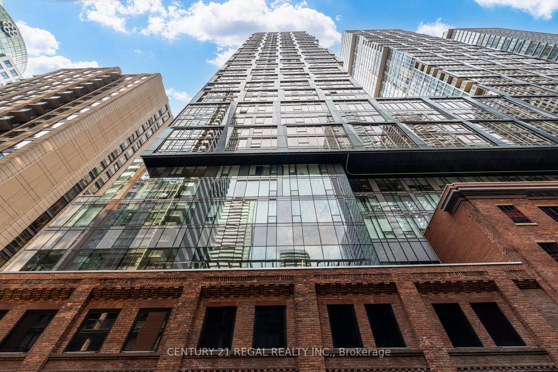 15 Mercer Street 2204, Toronto, On M5v 1h2