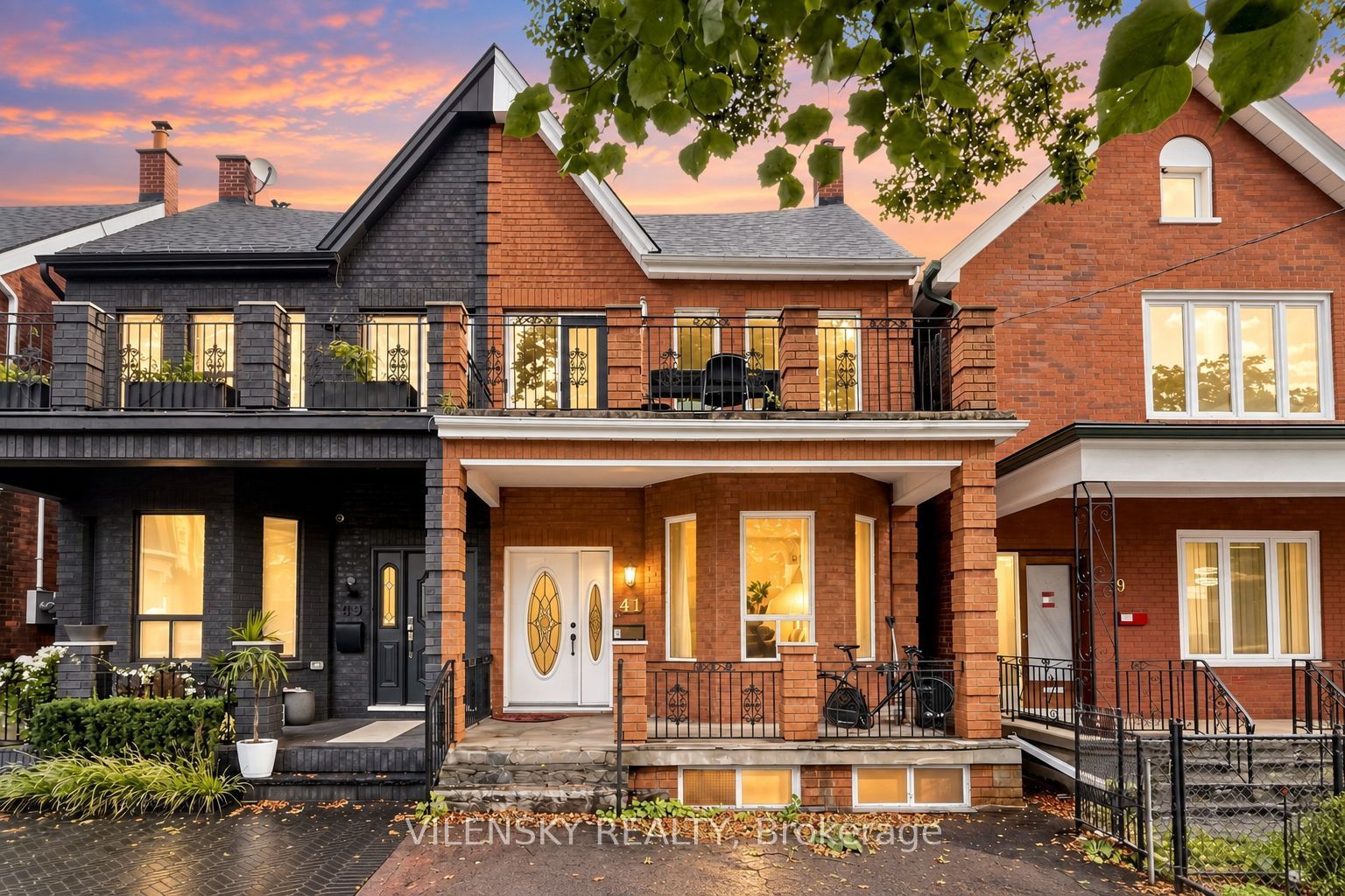 41 Lakeview Avenue, Toronto, On M6j 3b4