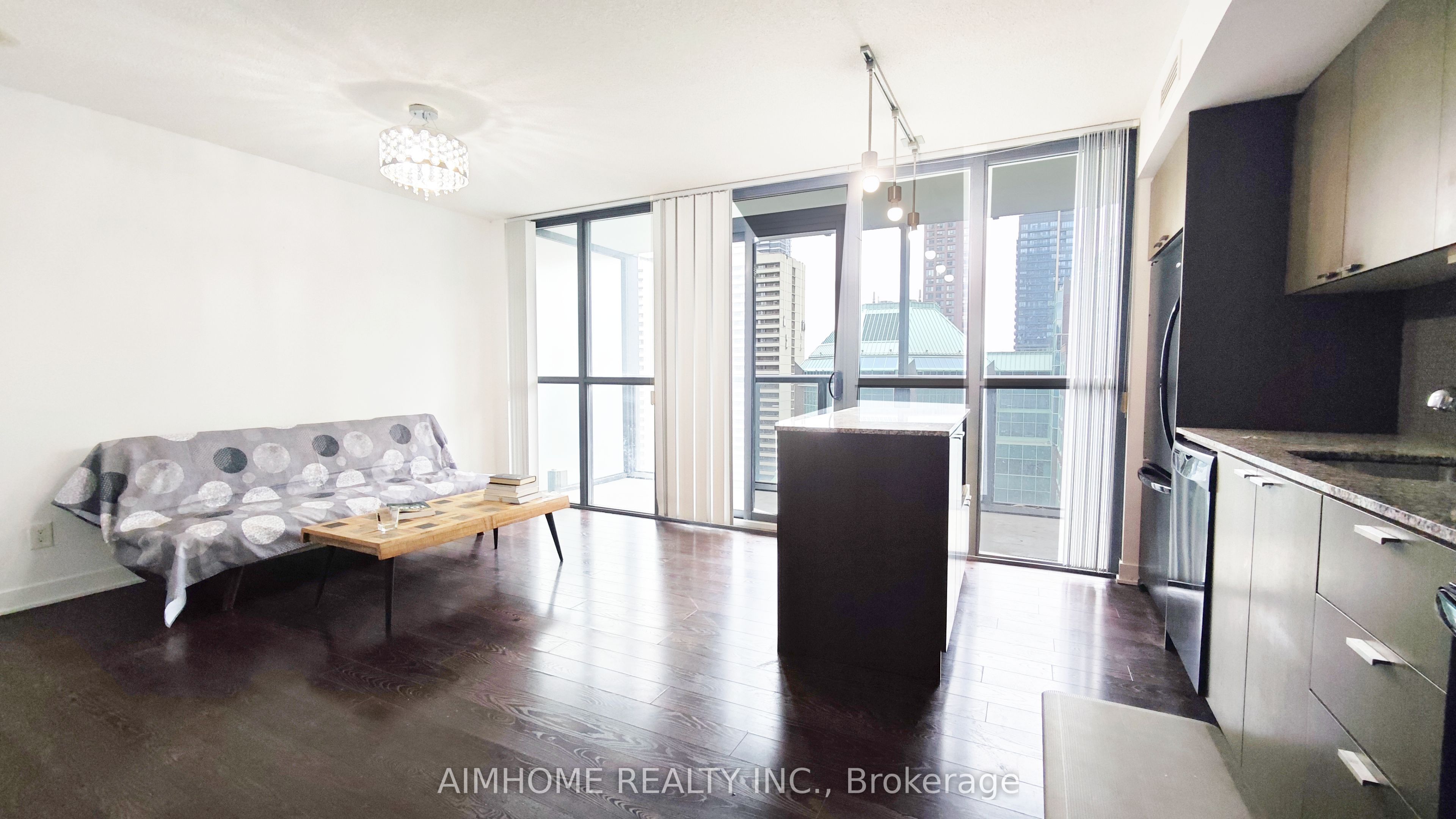 110 Charles Street 1510, Toronto, On M4y 1t5