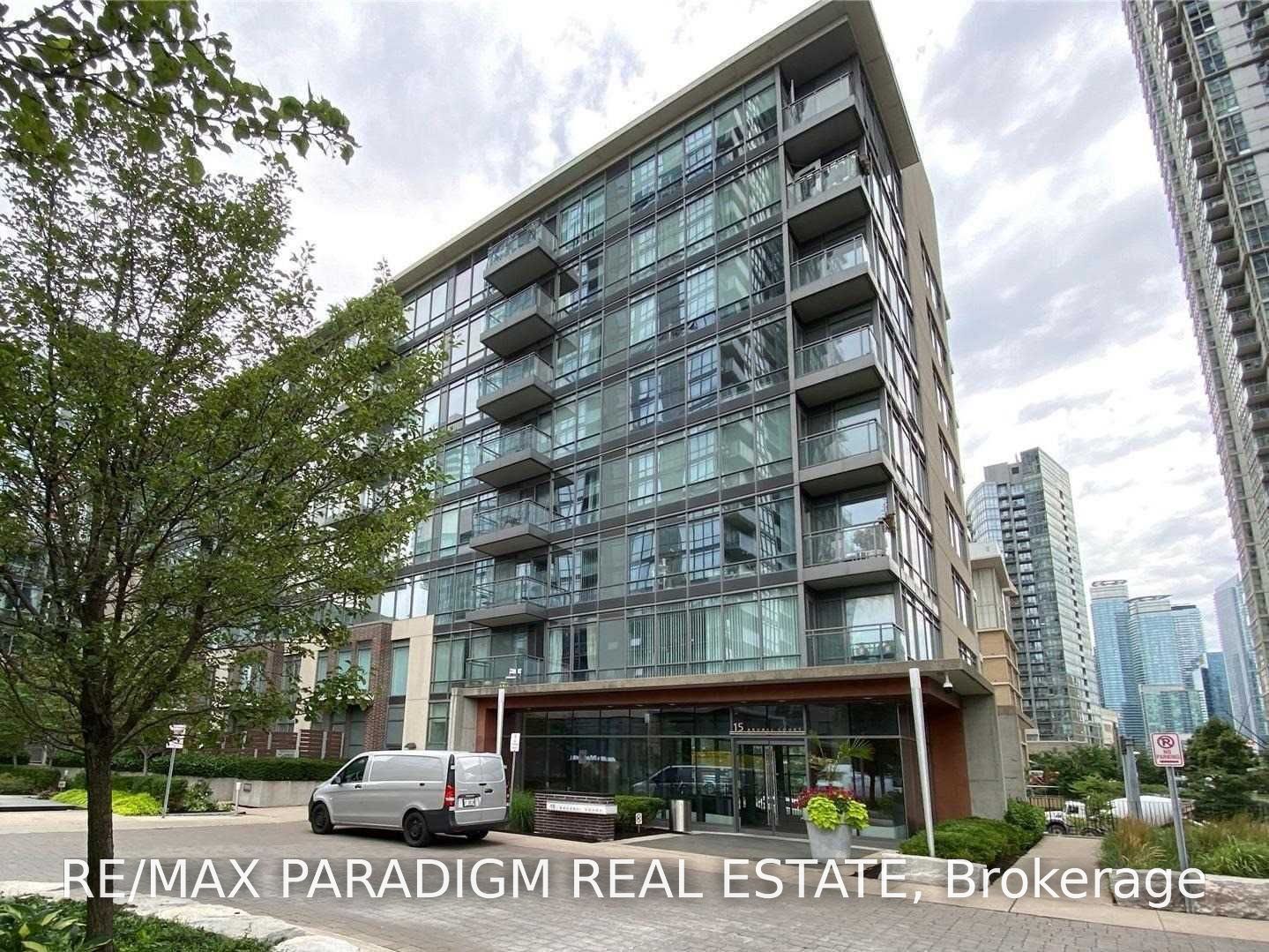 15 Brunel Court 326, Toronto, On M5v 3y6