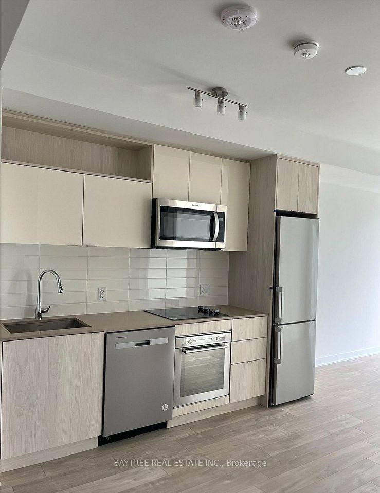 60 Princess Street 722 Se, Toronto, On M5a 2c7