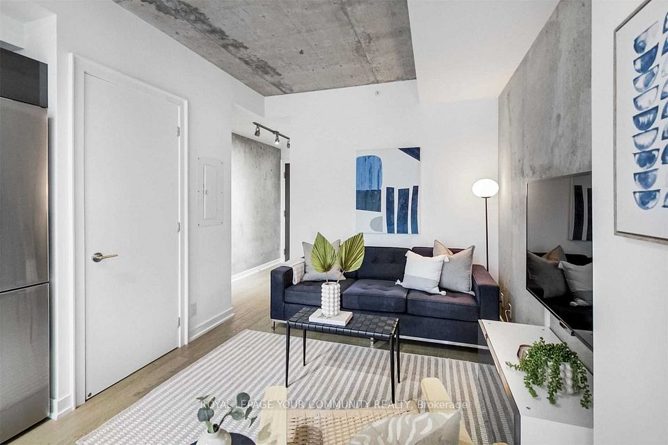 11 Charlotte Street 403, Toronto, On M5v 2h5