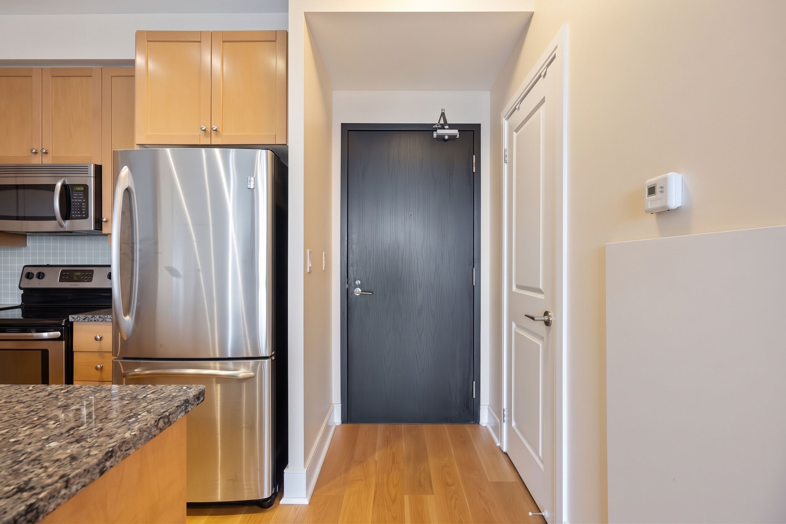 18 Yorkville Avenue W 2706, Toronto, On M4w 3y8
