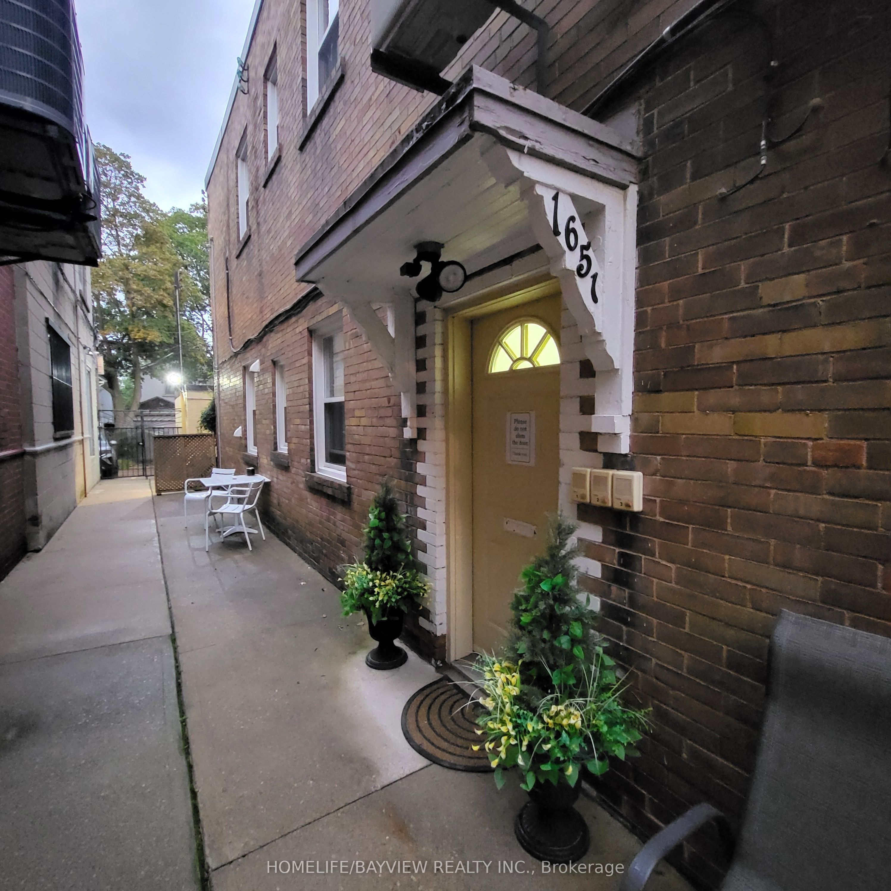 1651 Bayview Avenue 2, Toronto, On M4g 3c1