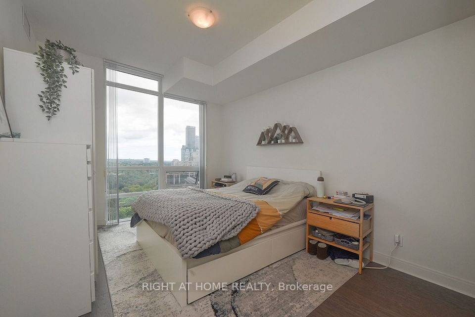 825 Church Street 2106, Toronto, On M4w 3z4