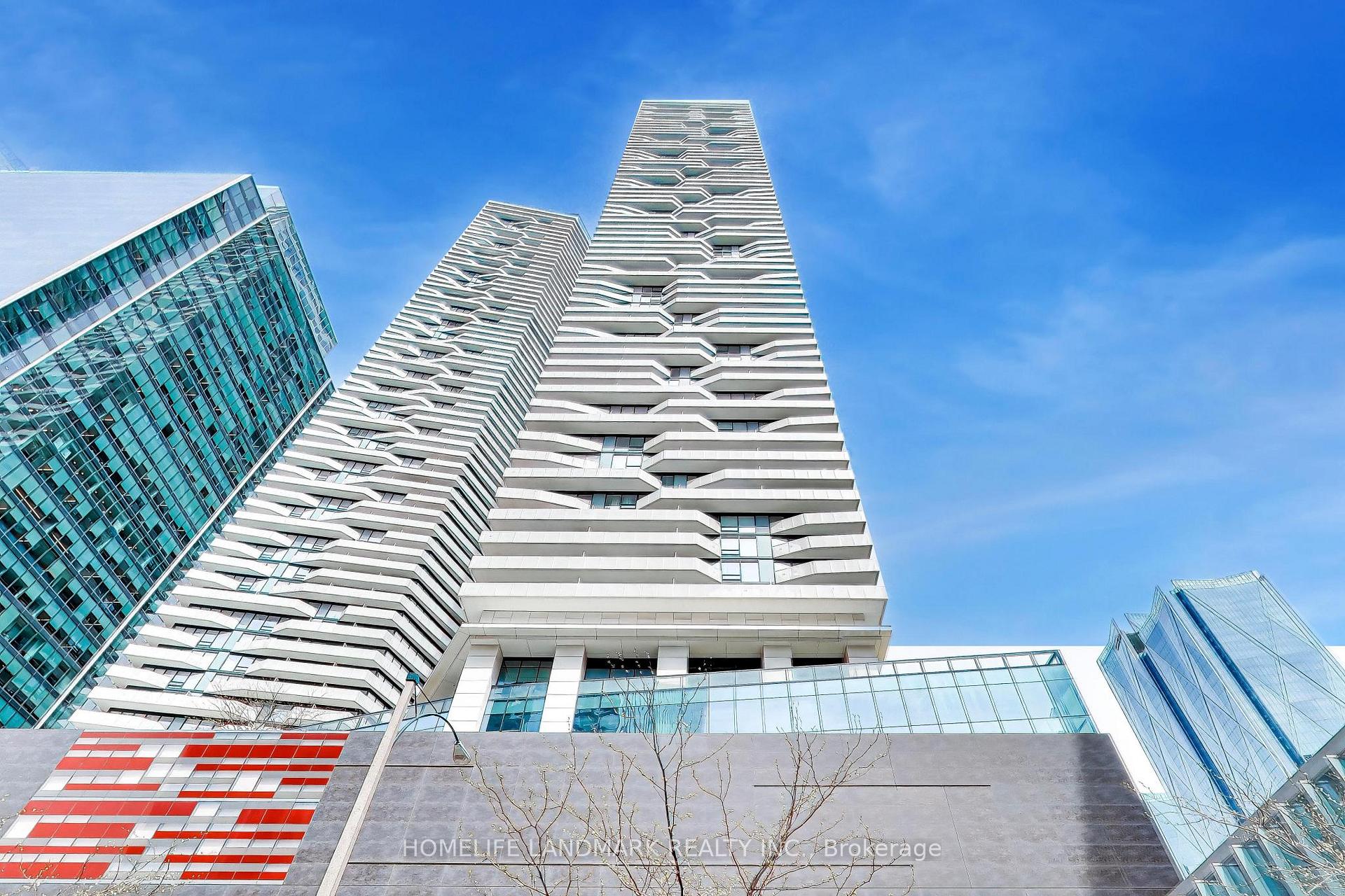 88 Harbour Street 2410, Toronto, On M5j 0c3