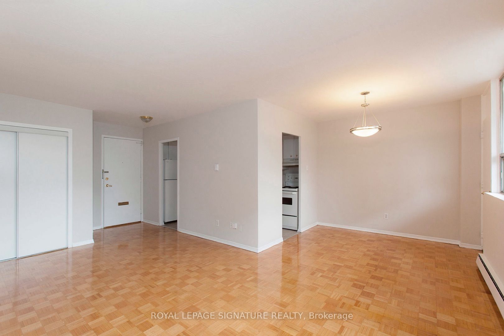 525 Eglinton Avenue E 601, Toronto, On M4p 1n5