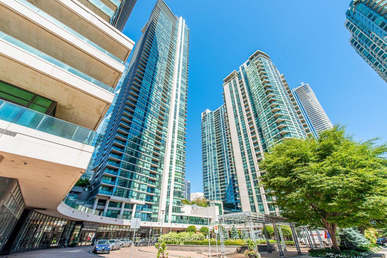 16 Harbour Street 3602, Toronto, On M5j 2z7