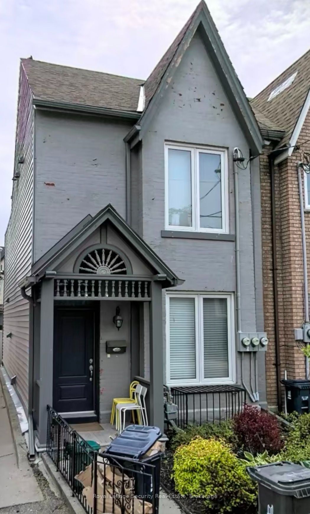 15 Coolmine Road, Toronto, On M6j 3g1