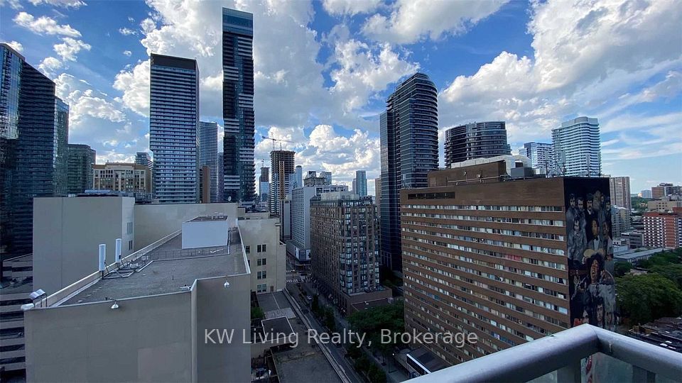 386 Yonge Street 1601, Toronto, On M5b 0a5