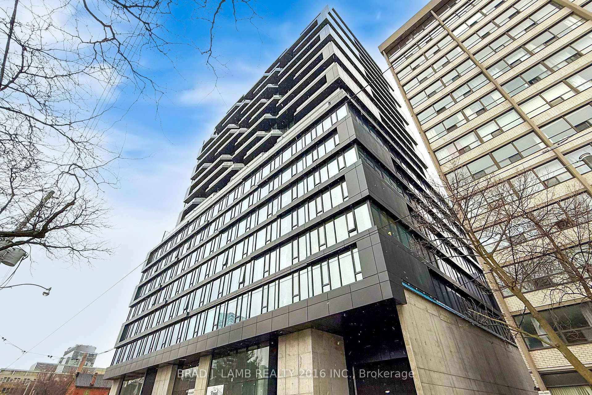 195 Mccaul Street 1403, Toronto, On M5t 0e5