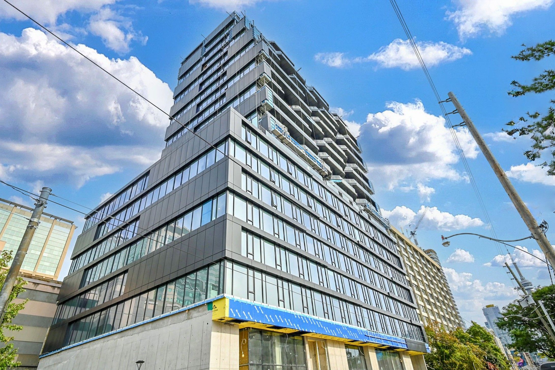 195 Mccaul Street 302, Toronto, On M5t 0e5