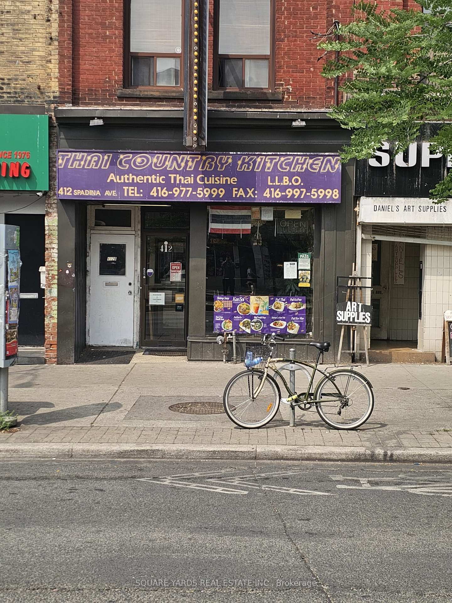 412 Spadina Avenue, Toronto, On M5t 2g7