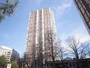 7 Concorde Place 1604, Toronto, On M3c 3n4