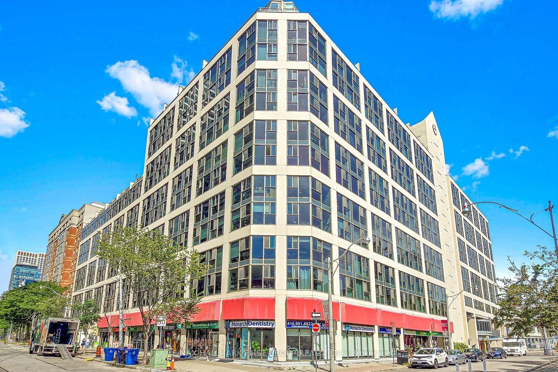 222 The Esplanade 904, Toronto, On M5a 4m8