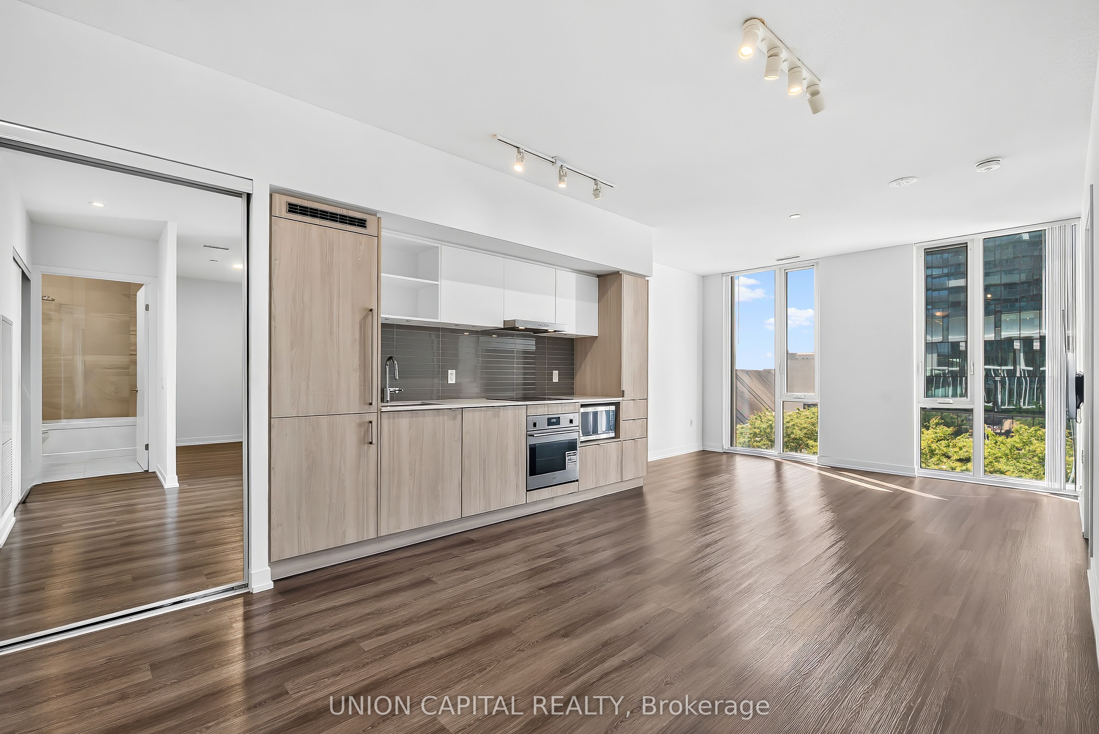138 Downes Street 909, Toronto, On M5e 0e4