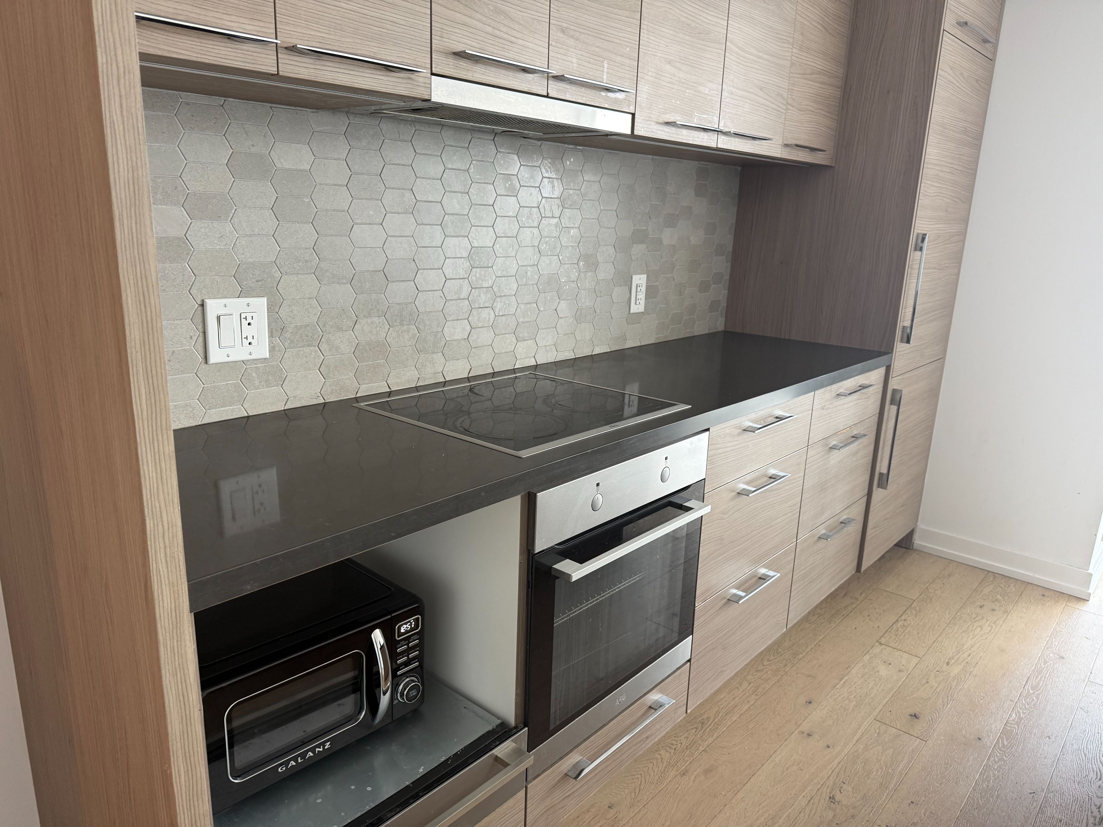 488 University Avenue 4403, Toronto, On M5g 0c1
