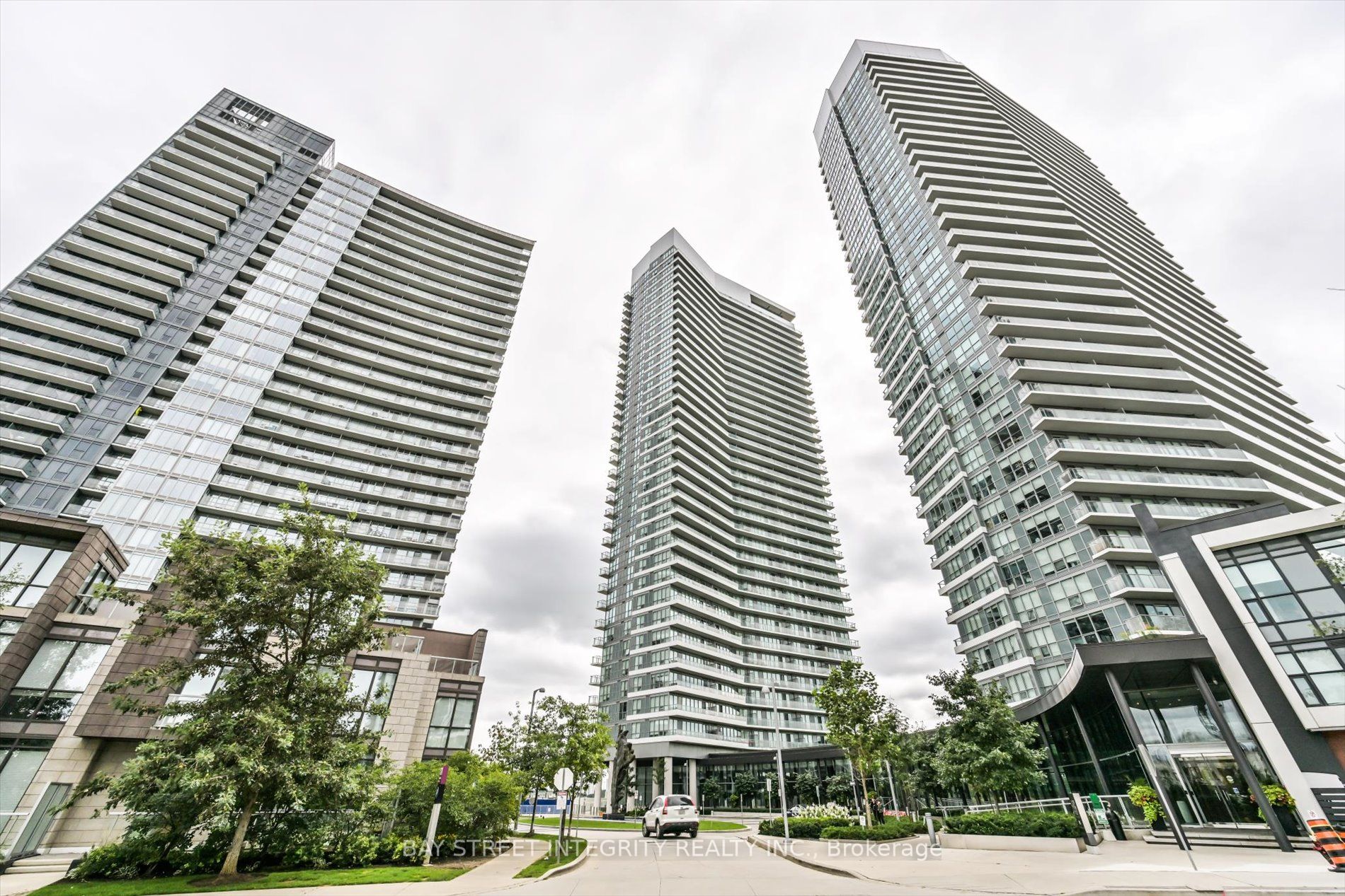 117 Mcmahon Drive 903, Toronto, On M2k 2x9