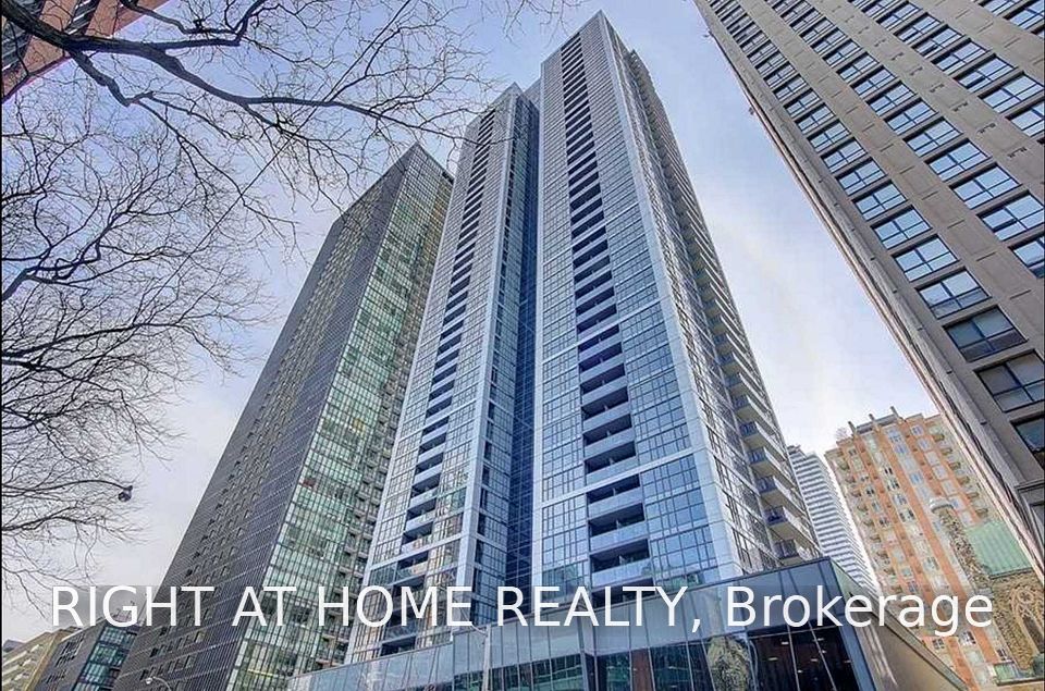 28 Ted Rogers Way 3808, Toronto, On M4y 2j4