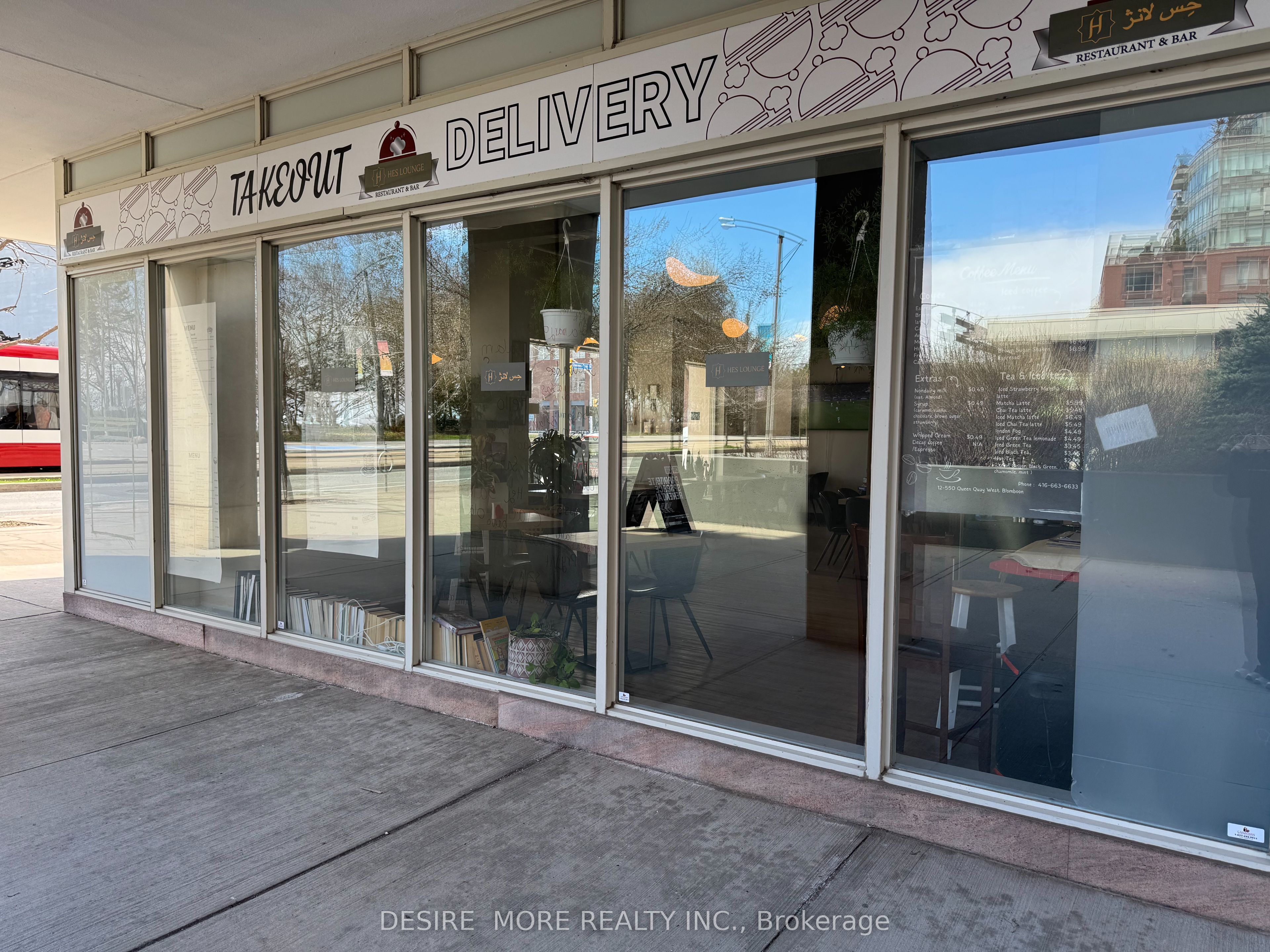 550 Queens Quay W 12, Toronto, On M5v 3m8