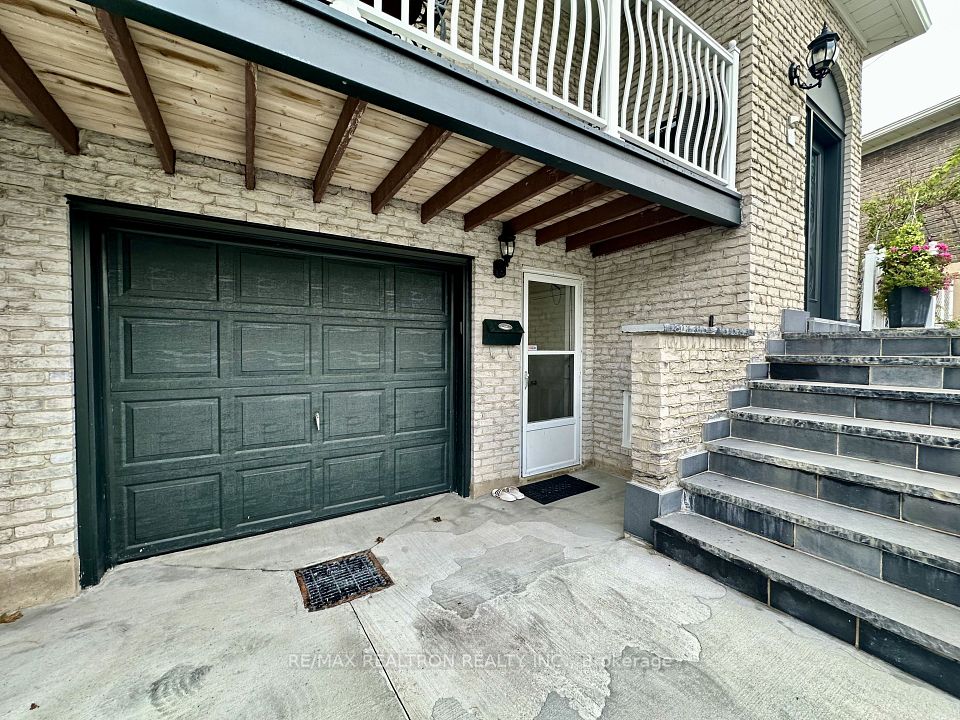 237 Shawnee Circle, Toronto, On M2h 2y3