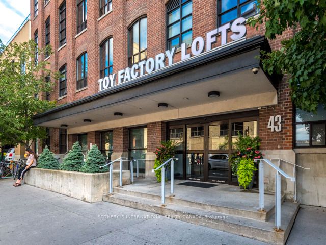 43 Hanna Avenue 718, Toronto, On M6k 1x1