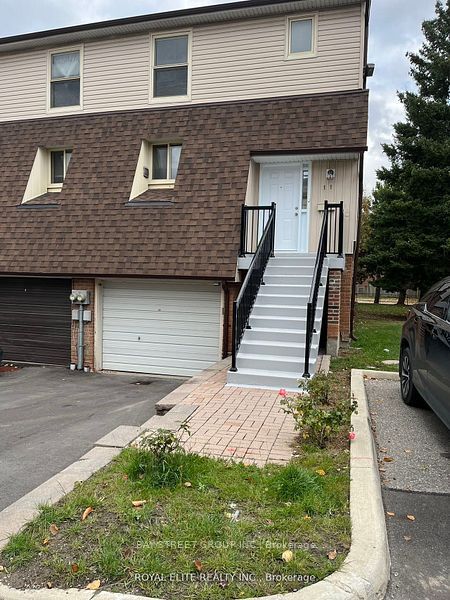 11 Yellow Birch Way, Toronto, On M2h 2s9