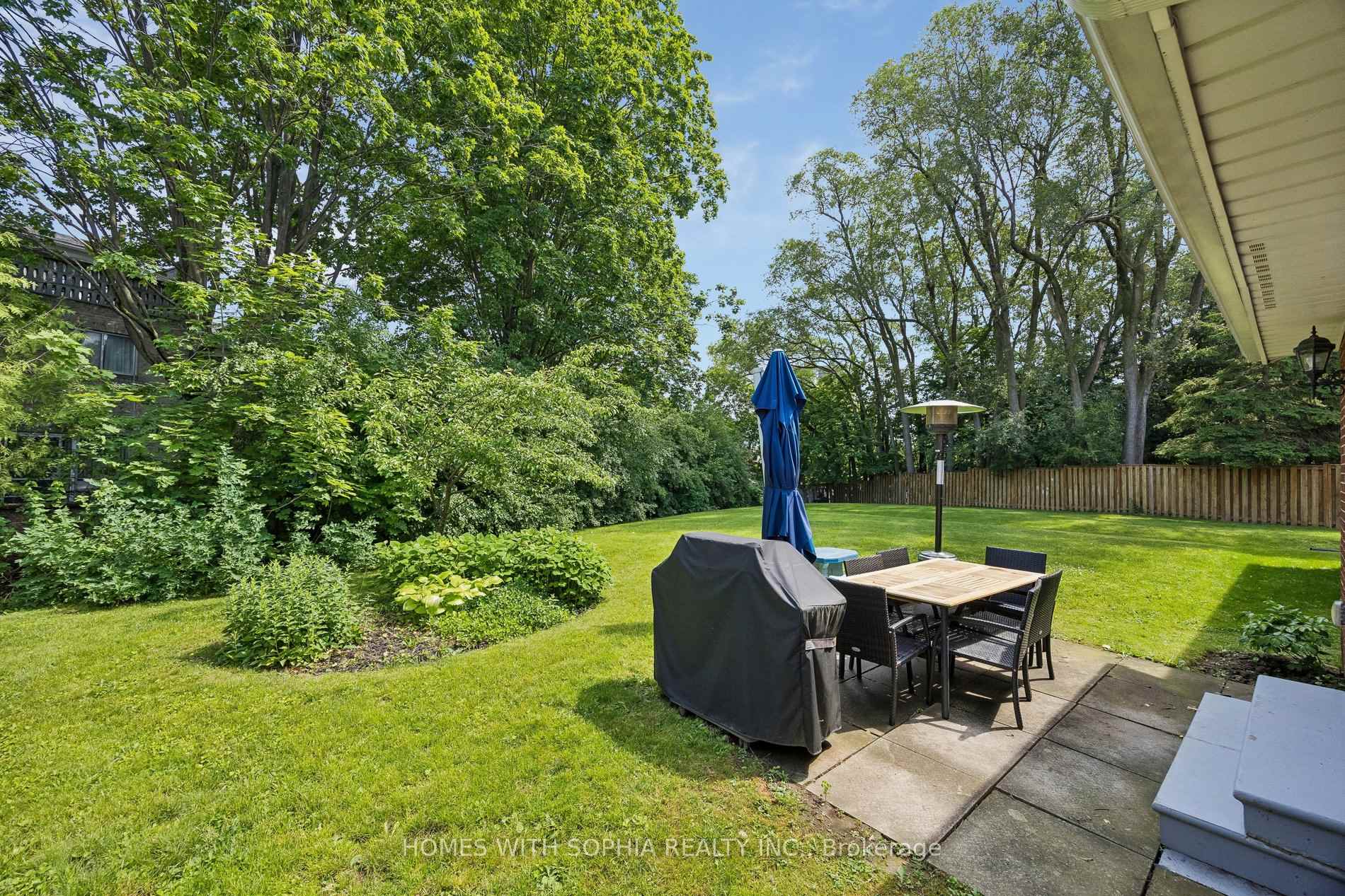 34 Rustywood Drive, Toronto, On M3a 1r8