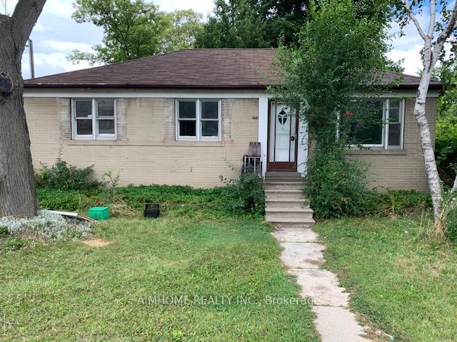 224 Finch Avenue E Main Floor, Toronto, On M2n 4r9